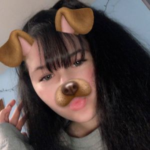 Meet your Posher, Chloe